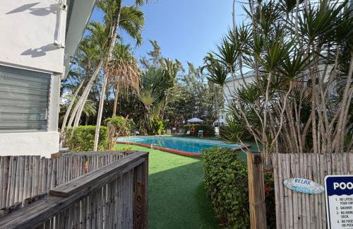 Bay Harbor Boutique Vacation Rental - Photo 18