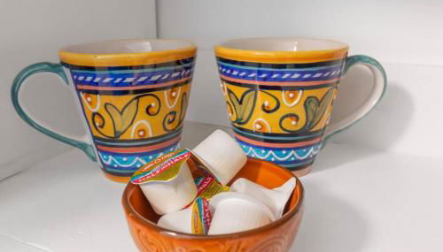 Midcentury Modern - central location to all - Foto 2