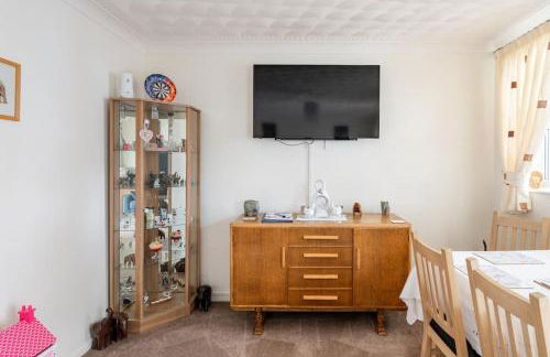 Spacious 3bed semi/Gamesroom/Drive/10mins to City - Foto 7