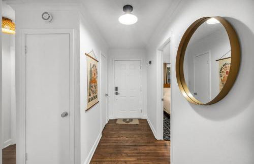 Modern King Bed 5 mins to Downtown - Foto 11