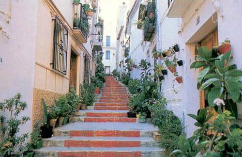 Villa totalmente independiente con piscina comunitaria - Foto 39