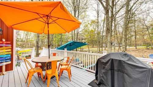 Deck, Fire Pit and Pool Access at Poconos Retreat! - Photo 2
