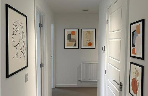 Contractors and Relocators Apt - Long Stay Savings - Fibre Optic Hi-Speed Wi-Fi - Multiple Free Parking Spaces - Netflix - Sleeps 4 - Foto 11