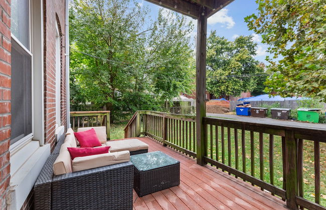 Lovely Historic Home in St Louis - JZ Vacation Rentals - Photo 21
