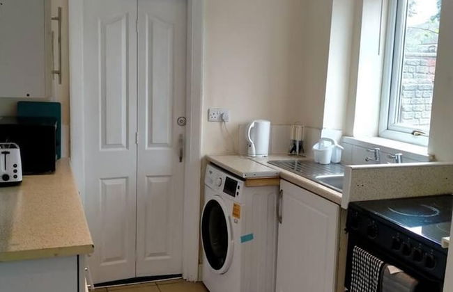 Spacious 3bed House in Walsall With Parking Onsite - Foto 18
