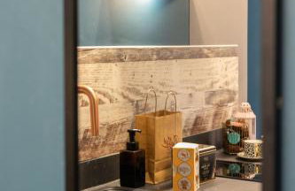 Downtown Studio 2 - Harrogate Town Centre - Photo 10