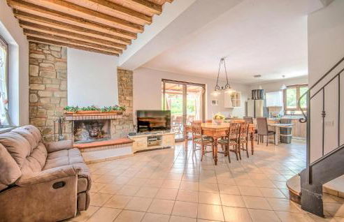 Beautiful Home In Castiglion Fiorentino - Foto 3