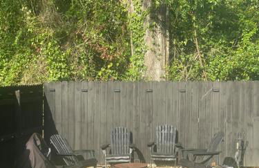 Tiny Home Hot Tub Privacy Fence Fire Pit Peaceful Neighborhood near Bogue Chitto State Park - Foto 3