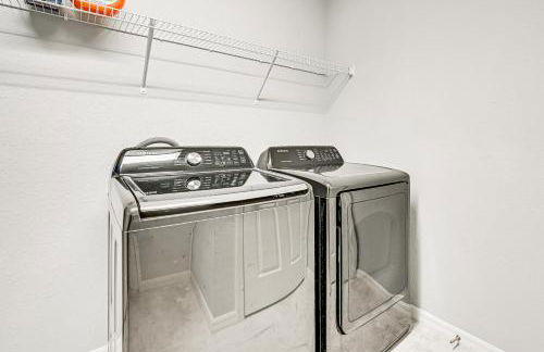 Saltwater Pool and Game Room Gulf Coast Retreat - Foto 25