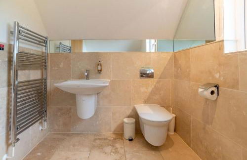 Trewhiddle Retreat V17 by Together Travel - Luxury 4-Bedroom Villa - Foto 23