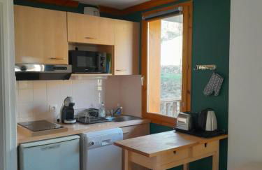 T2 confortable - Piscine chauffée - Super Besse - Photo 4