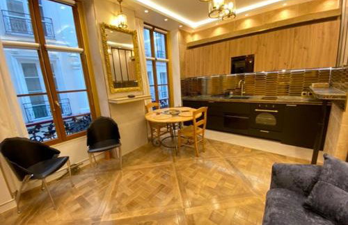 Elegant appartement dans ancien hotel particulier - Photo 10