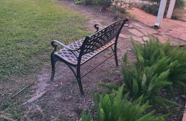 Robin's Nest- Private Suite on Elegant Grounds - Foto 17