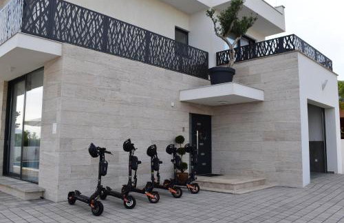Villa Lauvi, Free Fiat 500 Cabriolet, Scooters , PS5 - Photo 5