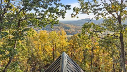 CloudPointe Retreat Treehouse - Photo 5