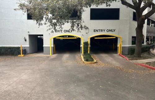 Hidden Gem at Med Center 2BR & 2BA Apartment - Foto 32