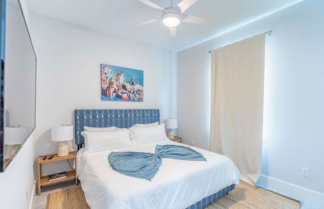 Sparkling new Vanderbilt Beach Luxury Escape - Photo 22