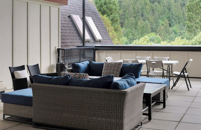 Breathtaking Bliss 2BR Penthouse - Photo 27