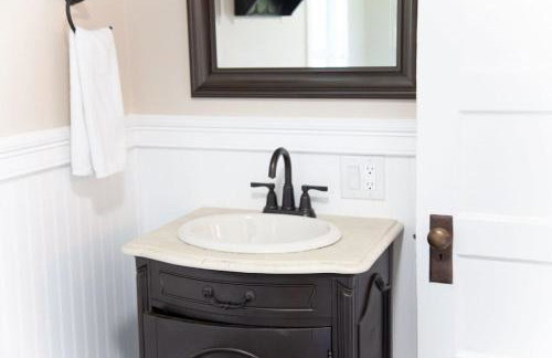 The Homestead Historic Charm & Big Backyard - Foto 12