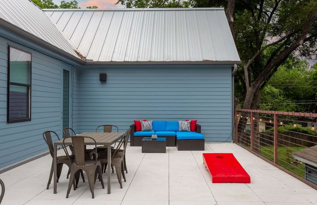 Upstay - Pristine Pool Palace - 7min to Rainey St - Photo 11