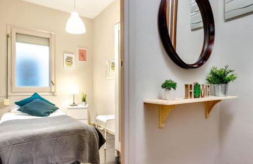 Spacious 4 Bedroom Apartment Fira BCN & Camp Nou - Foto 16