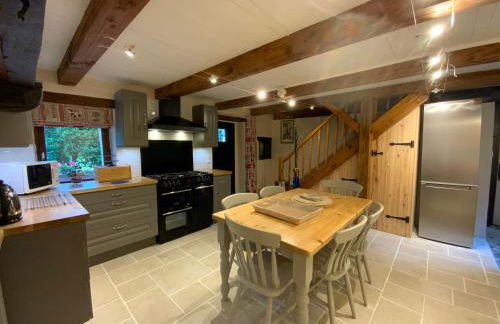 Priory at Kergudon Gîtes, Family gîte with pool - Foto 4