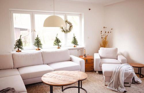 Gemütliches Haus mit Holzofen & Garten - Foto 1