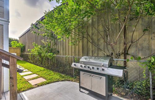 about 1 Mi to Pier and Beaches! Family Home in Galveston - Foto 26