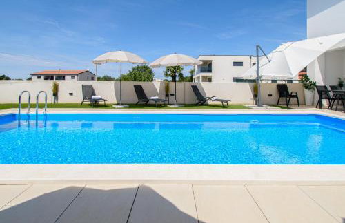 Modern Villa Angelina in Poreč - by Istrabook - Foto 11