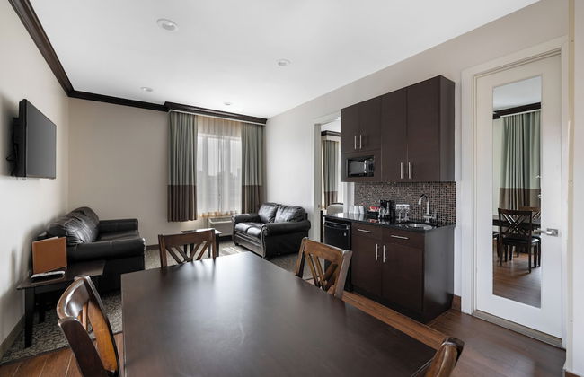 Aura Hotel Brooklyn - Photo 42