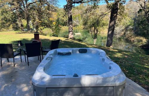 Gated Estate Escape! Three BR - Foto 30