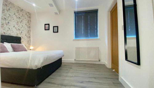 Apartment 4 - Photo 5