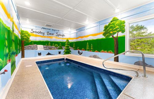 Smoky Bear Splash Top Rated Private Pool Cabin with Hot Tub, Mtn Views, Arcade Games, Excellent Location - Foto 70