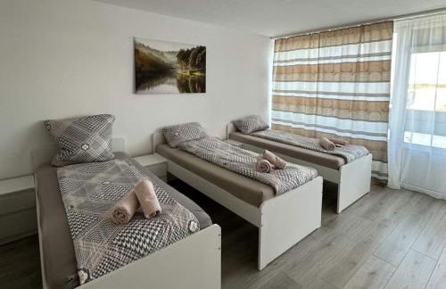 Modernes Apartment mit Balkon - Foto 2