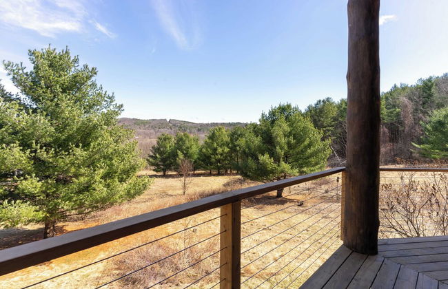 Secluded w/ Deck Views, Hot Tub, & Ping Pong Hudson in the Berks by Avantstay - Foto 41