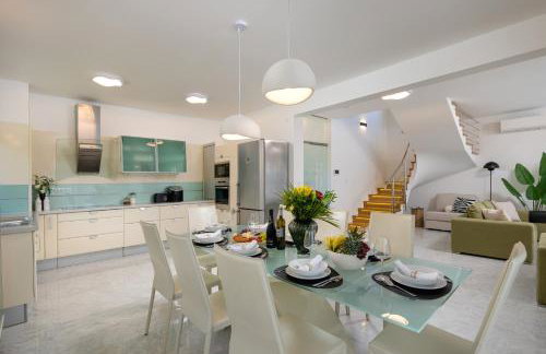 Luxury Villa Lovric with private heated pool, Jacuzzi, Sauna and private tavern - Foto 33