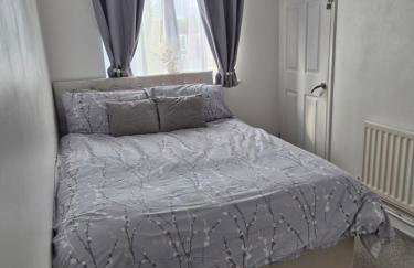 5 min from airport, luxury 2 bed apartment - Foto 7