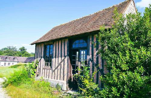 La Breteche-Le château et les dépendances - Photo 43