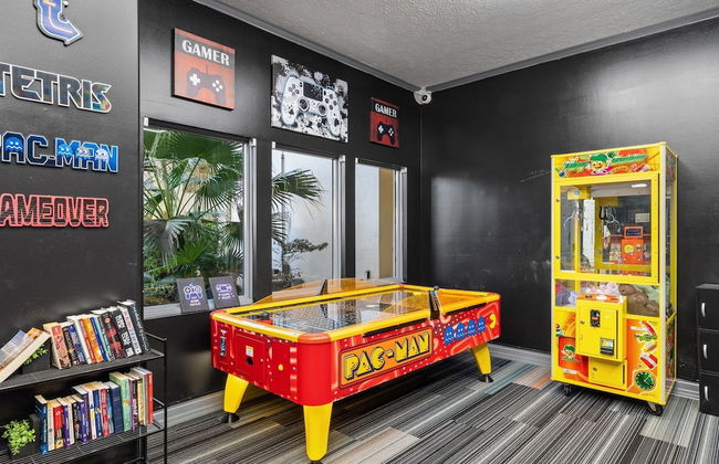 Beautiful Condo with Spacious Balcony to Enjoy Fascinating Ocean View - Unit 1002 by RedAwning - Foto 27