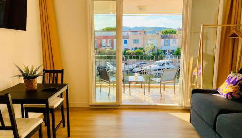 VUE Canal Superbe - Piscine - Parking Privé - Intérieur Neuf - Foto 4