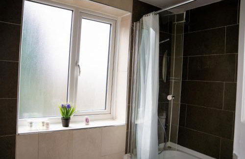 Modern & Spacious 4 Bedroom Residence in manchester - Foto 14