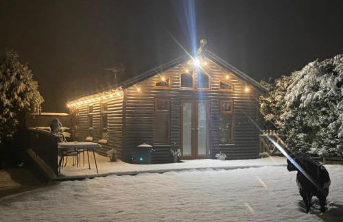 FAIRVIEW FARM Holiday Accommodation 14 Luxury Lodges, Cabins, Dog Friendly, Suitable for Couples, Families and Groups, Wedding Guests , Corporate events, Sleeps 2-65 guests in Ravenshead, Nottingham near Sherwood Forest, set in 88 acres - Photo 12