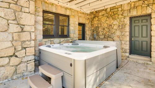 Walk to Lake Arrowhead Village! Home with Lake Views - Foto 3