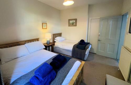 Beautiful 4BR Period Home With Spectacular Views - Pass the Keys - Photo 21