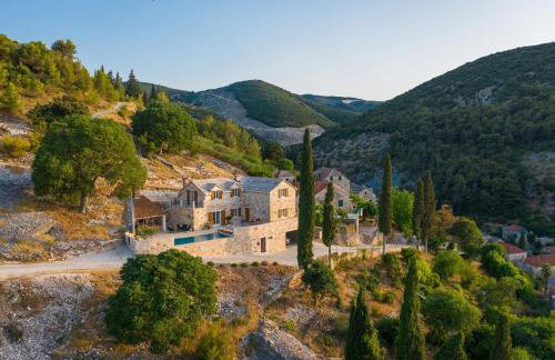 Villa Ani! Traditional and luxurious 4-bedroom villa with heated pool and sea views - Foto 49