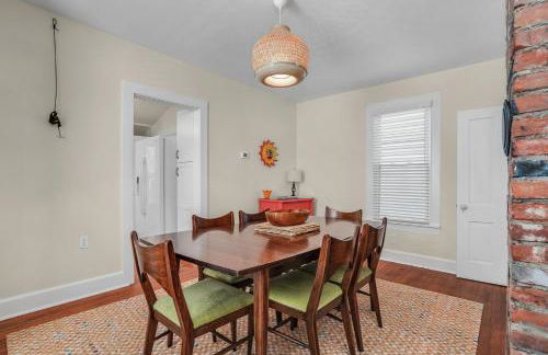 The Beach Peach - Downtown location with new charm! - Foto 9