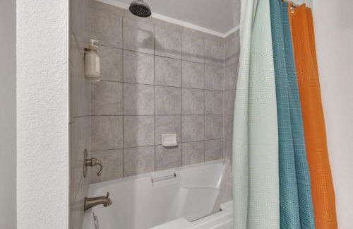 15min to Denver - AirHockey - Arcade - Minigolf - Sleeps10 - Foto 30