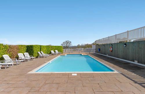 Springfield Deer View -No Commercial Sign written Vehicles,Private Hot Tub , 2 Dogs Max,Fishing Nearby & Communal Swimming Pool ,Pool open April to September - Foto 44