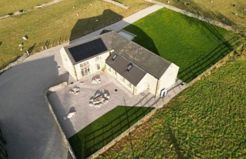 8 Bed in Biggin oc-w34369 - Photo 1