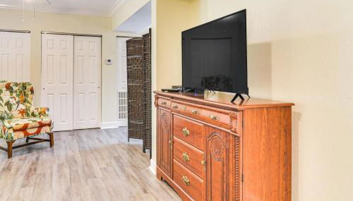 Unit 3 Blocks Gulf to Beaches Historical Museum! - Foto 4